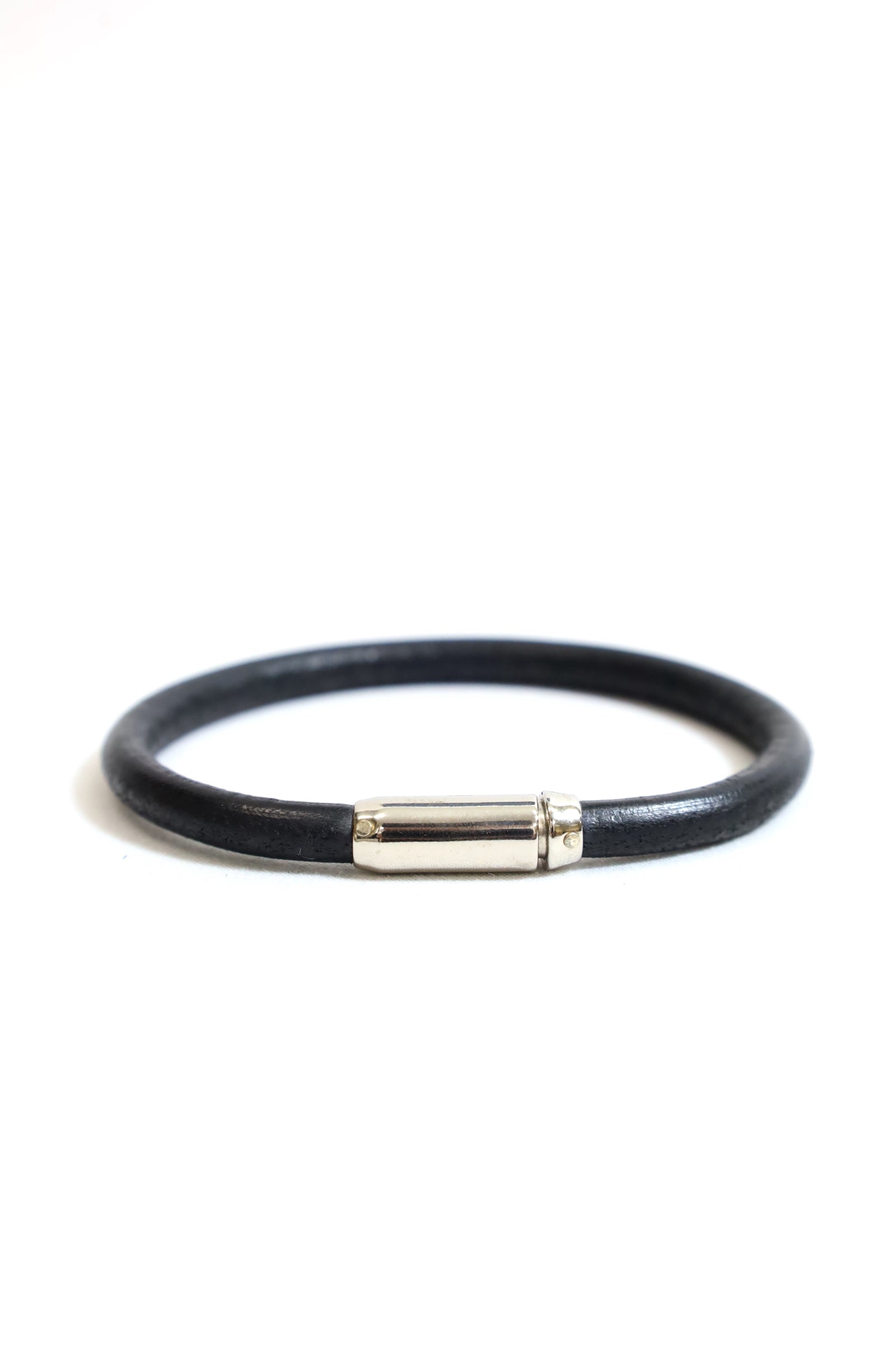 END Magnetic leather bracelet 5レザーブレスレット E.N.D / Magnetic Leather bracelet 5 – redtriangle