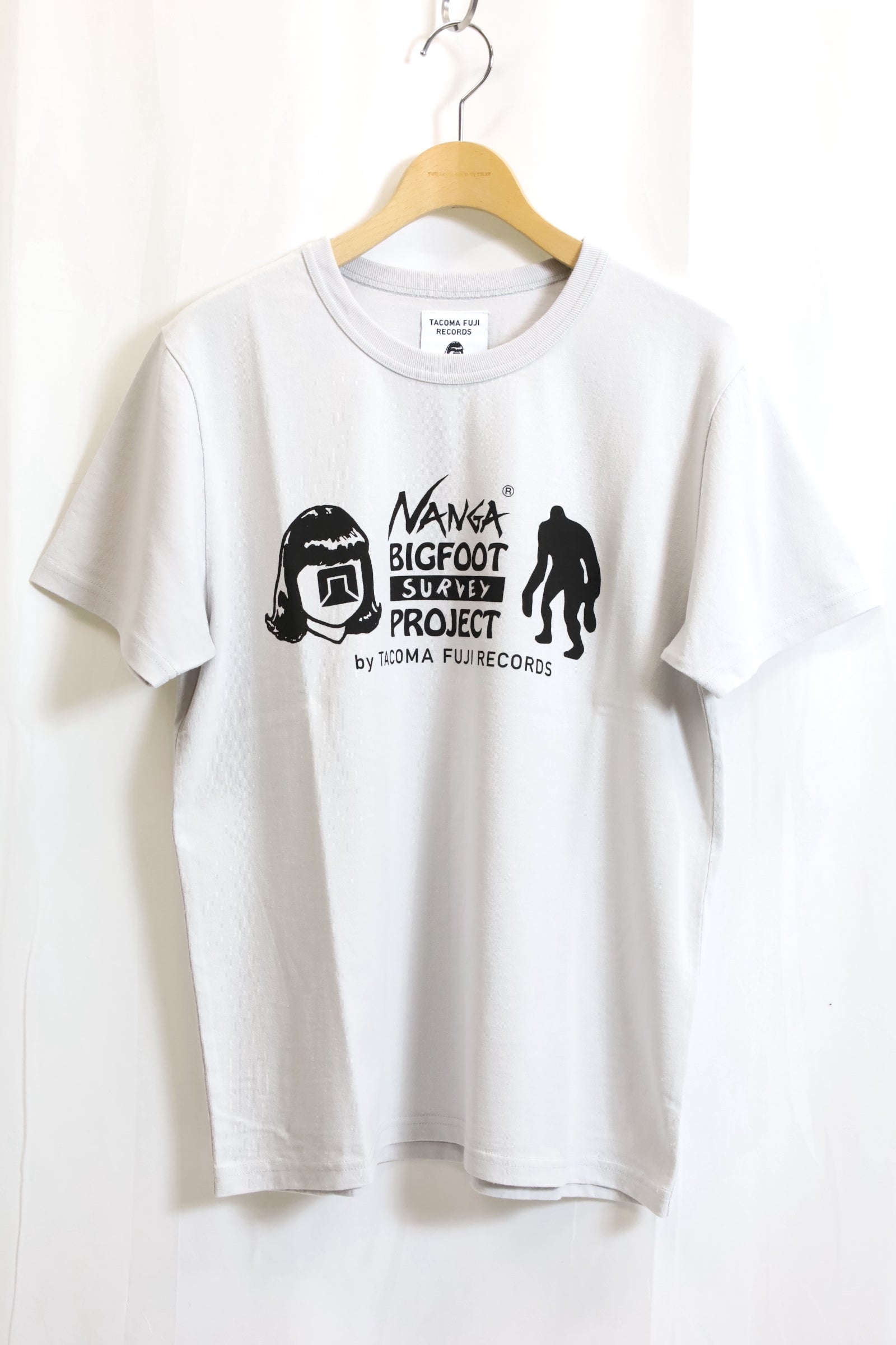 NANGA/NANGA×TACOMA FUJI RECORDS BIGFOOT SURVEY PROJECT LOGO TEE 