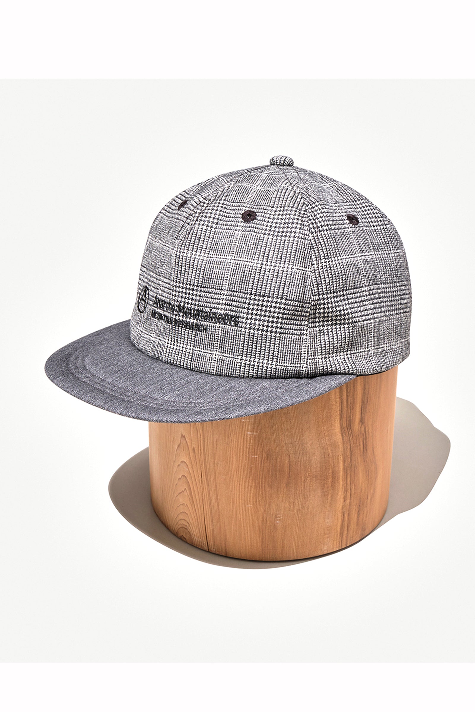 Mountain Research / A.M. Cap - Gray – redtriangle