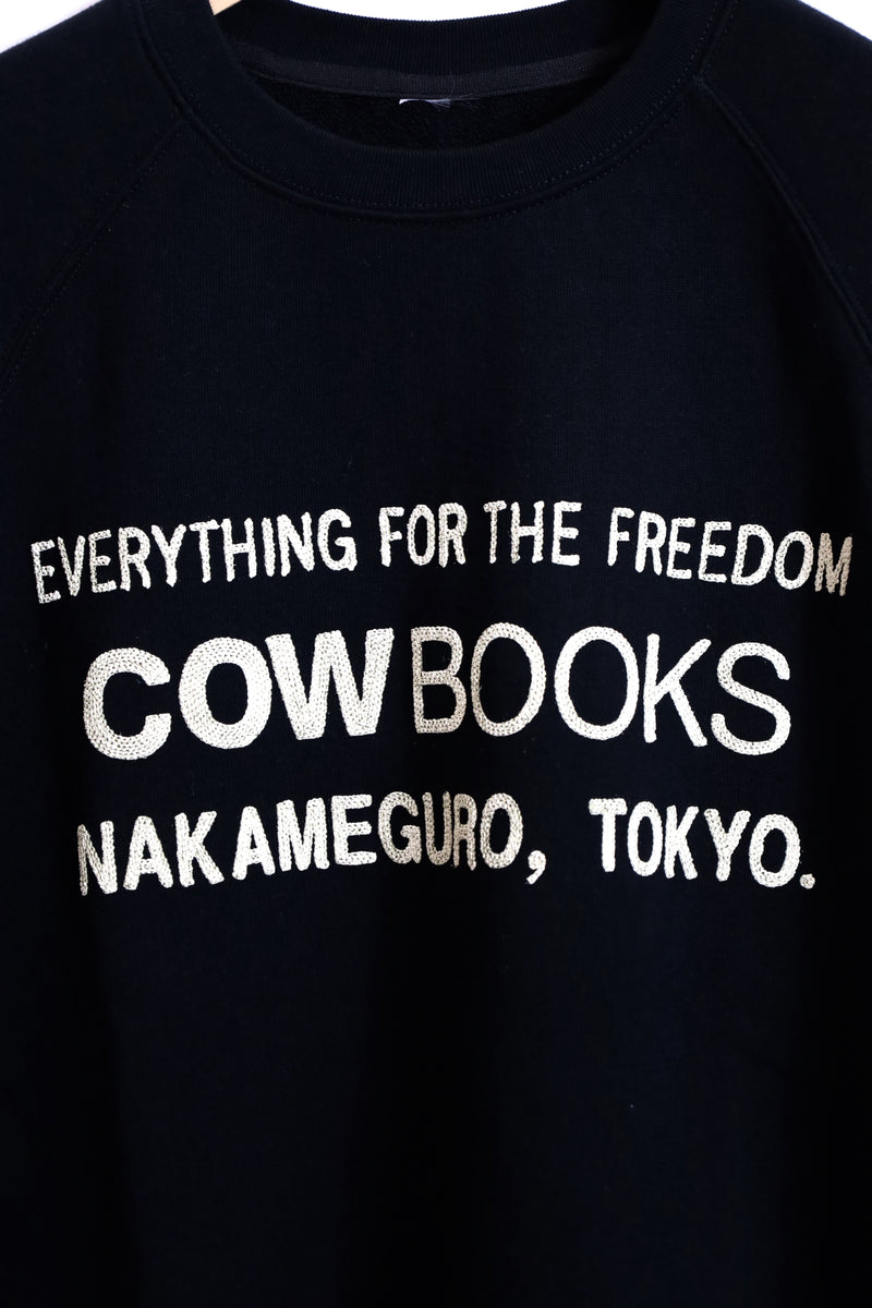 COW BOOKS / Book Vender Sweat-Tshirt-Black×Ivory
