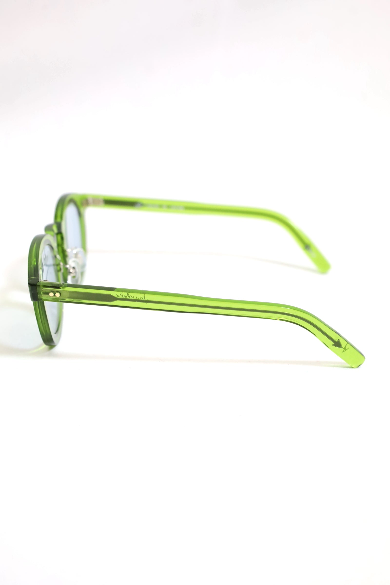 MEGANE ROCK / VECTOR 004 - GR – redtriangle