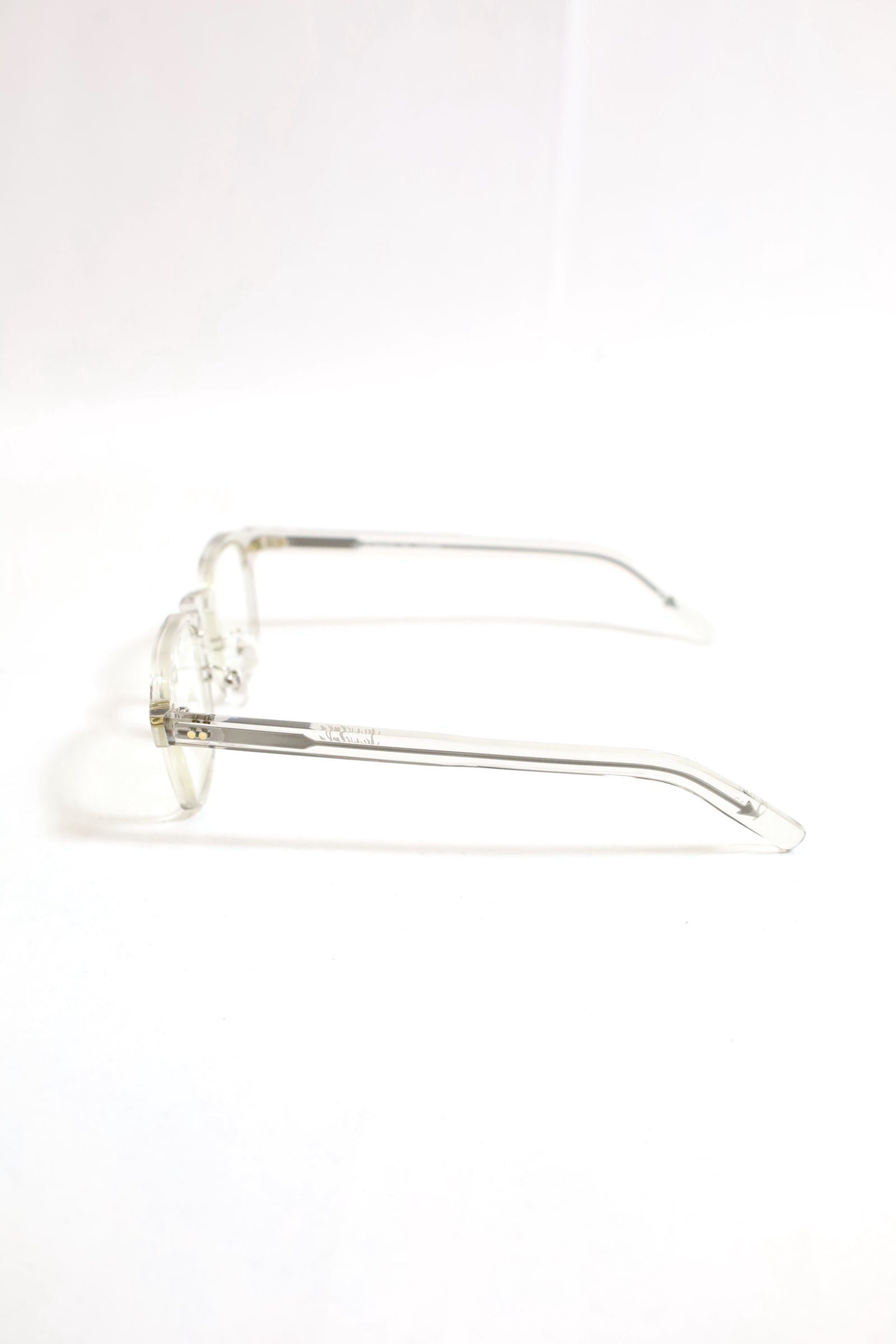 MEGANE ROCK / VECTOR 013-LGY – redtriangle