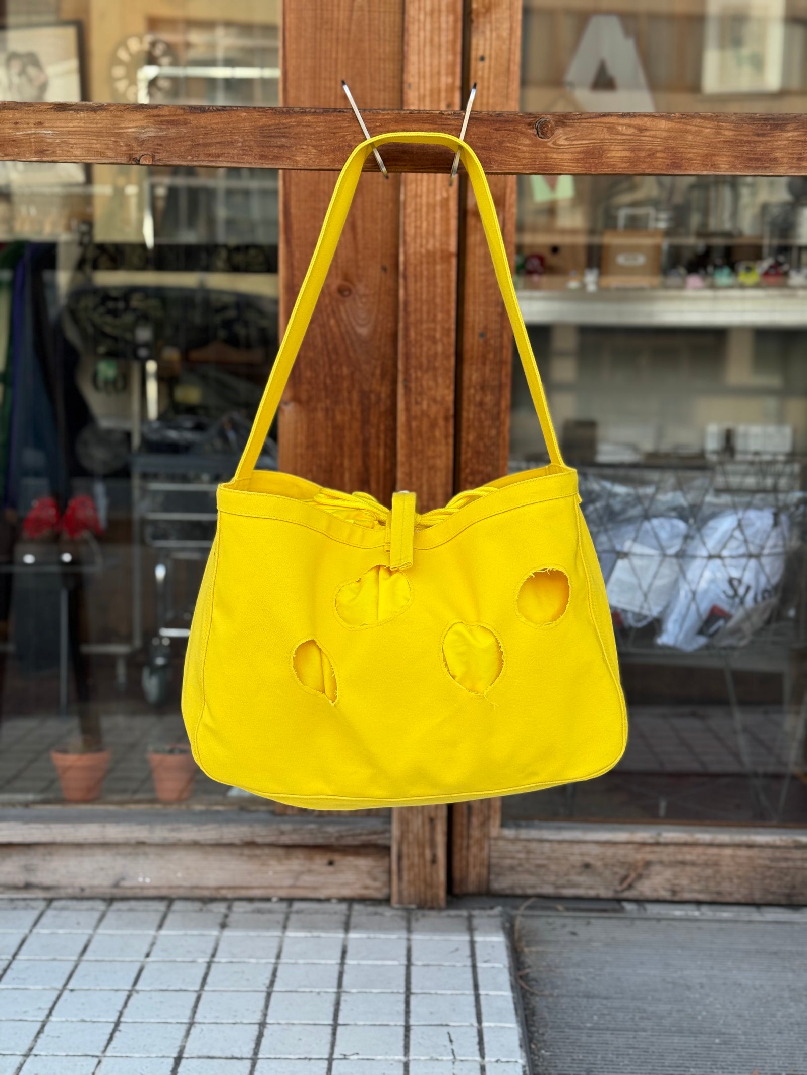 Hombre Nino / NEWSPAPER BAG (CHEESE!!!) – redtriangle