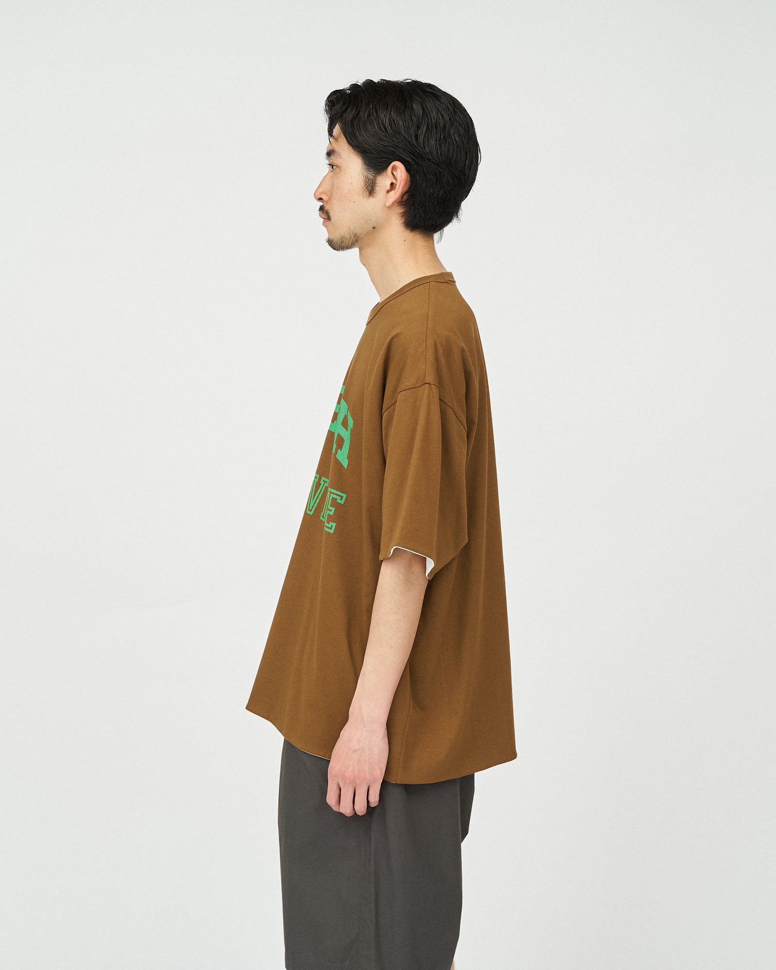 Fresh Service / REVERSIBLE S/S TEE - BROWN – redtriangle