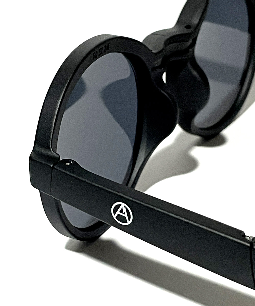 Mountain Research / Koremo Type02-Black*Black – redtriangle