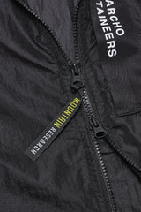Mountain Research / ID JKT. - Black