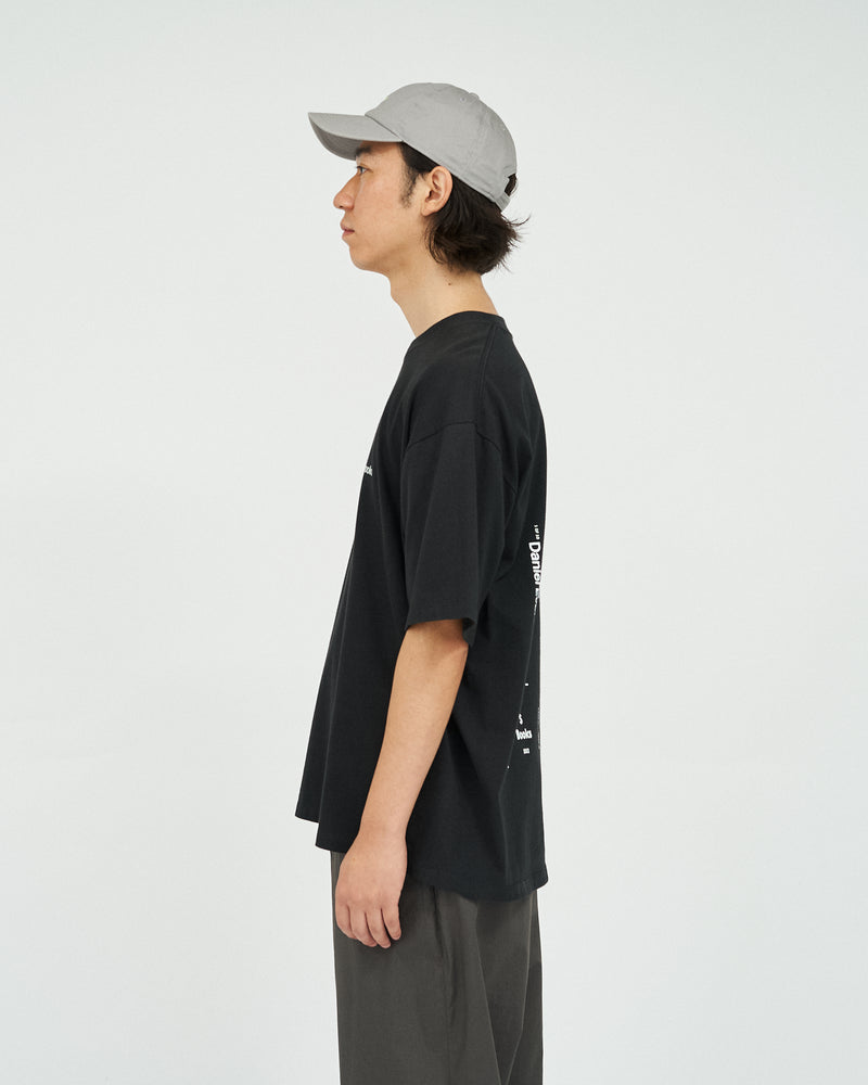 Fresh Service / AS×FS CORPORATE S/S TEE “BOOK STACK” - BLACK