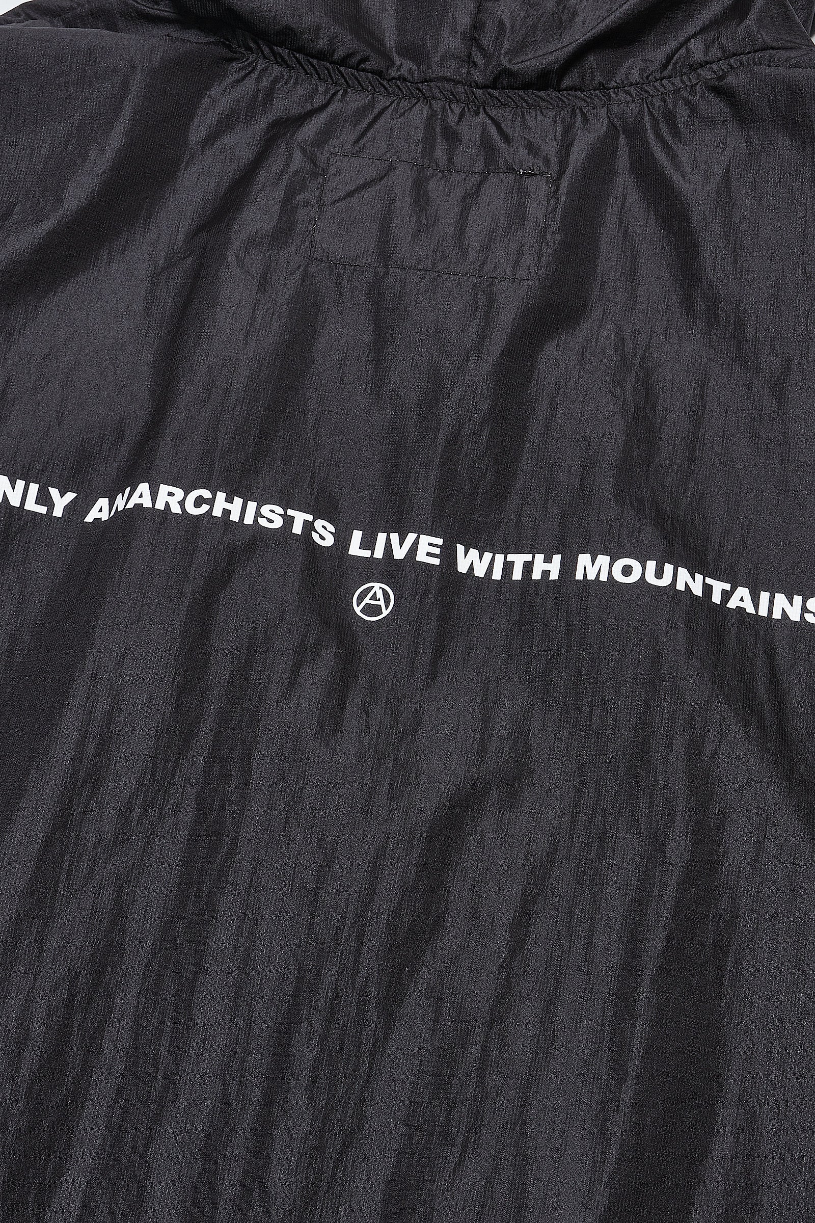 Mountain Research / ID JKT. - Black – redtriangle