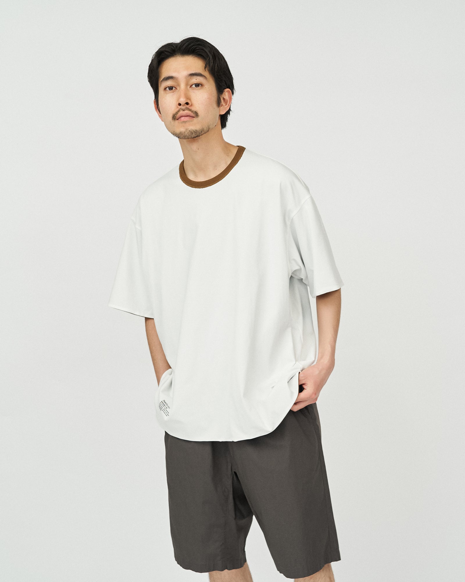 Fresh Service / REVERSIBLE S/S TEE - BROWN – redtriangle