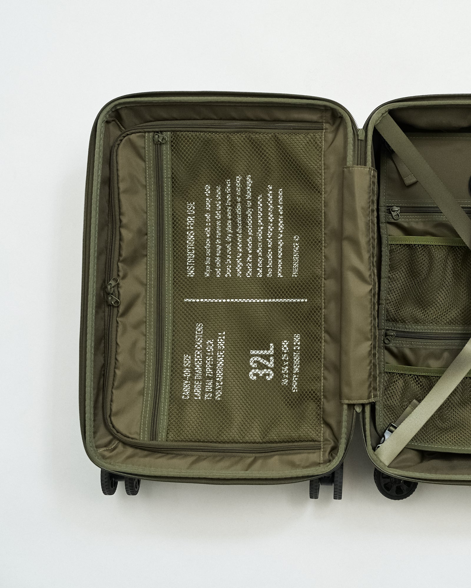 バッグ Fresh Tour Service ace FTS CABIN CASE Fresh Service / ace. x FTS CABIN CASE – redtriangle