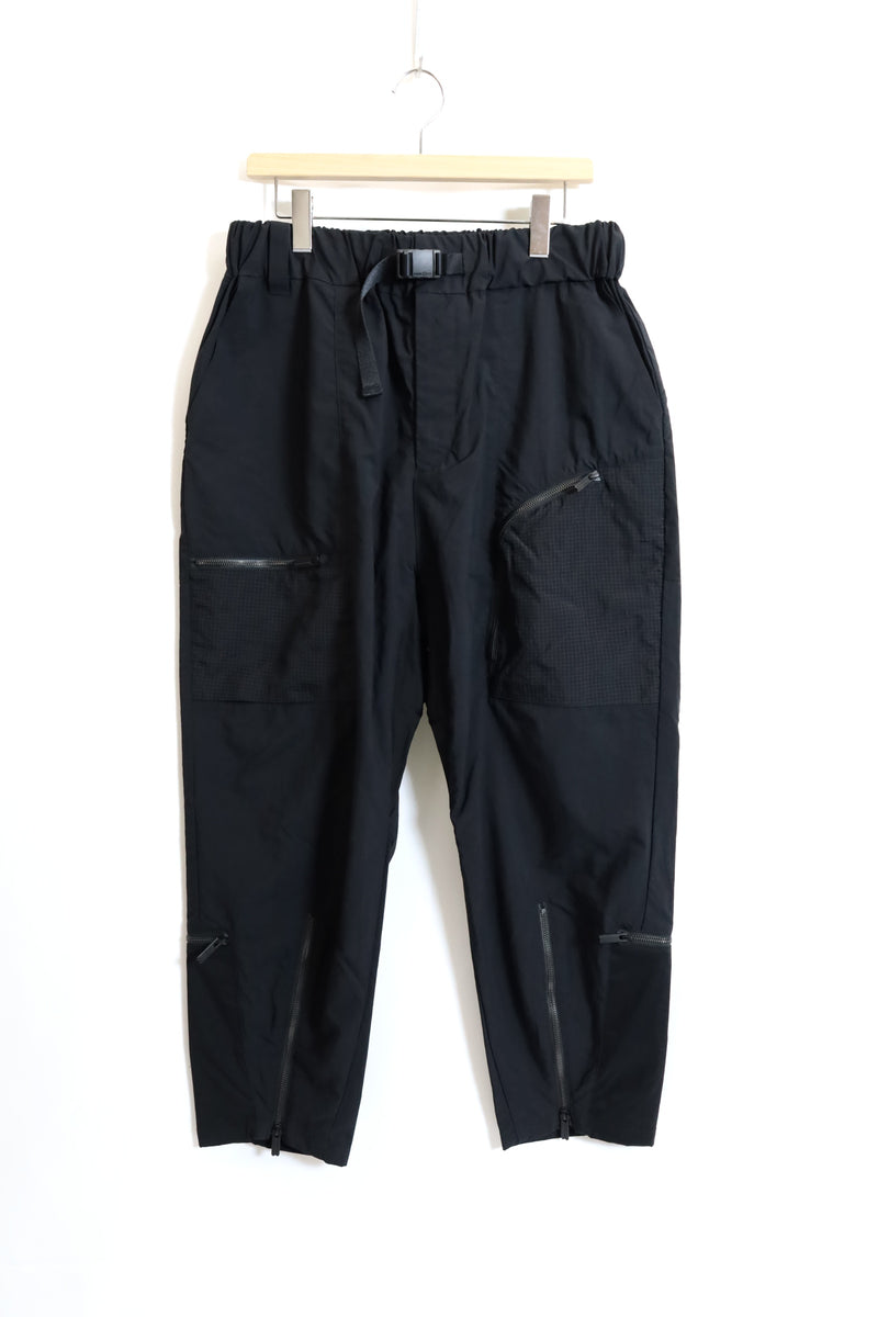 BLK / PARACHUTE PANTS - BK2571404