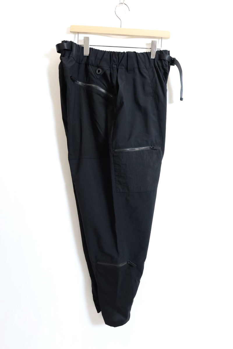 BLK / PARACHUTE PANTS - BK2571404