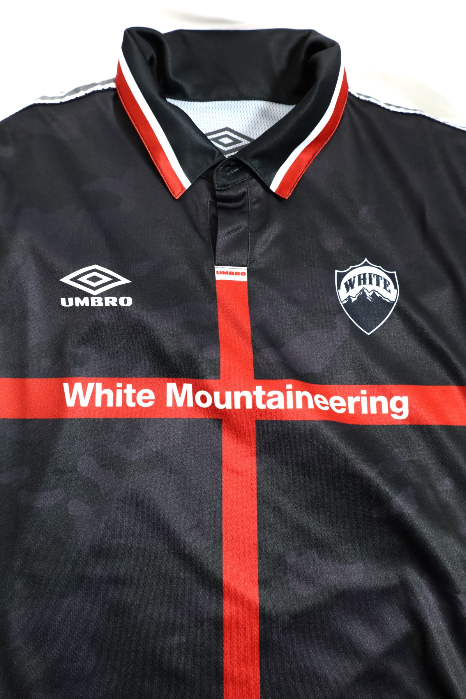 White Mountaineering × UMBRO BLK White MountaineeringとUMBROがコラボレーション
