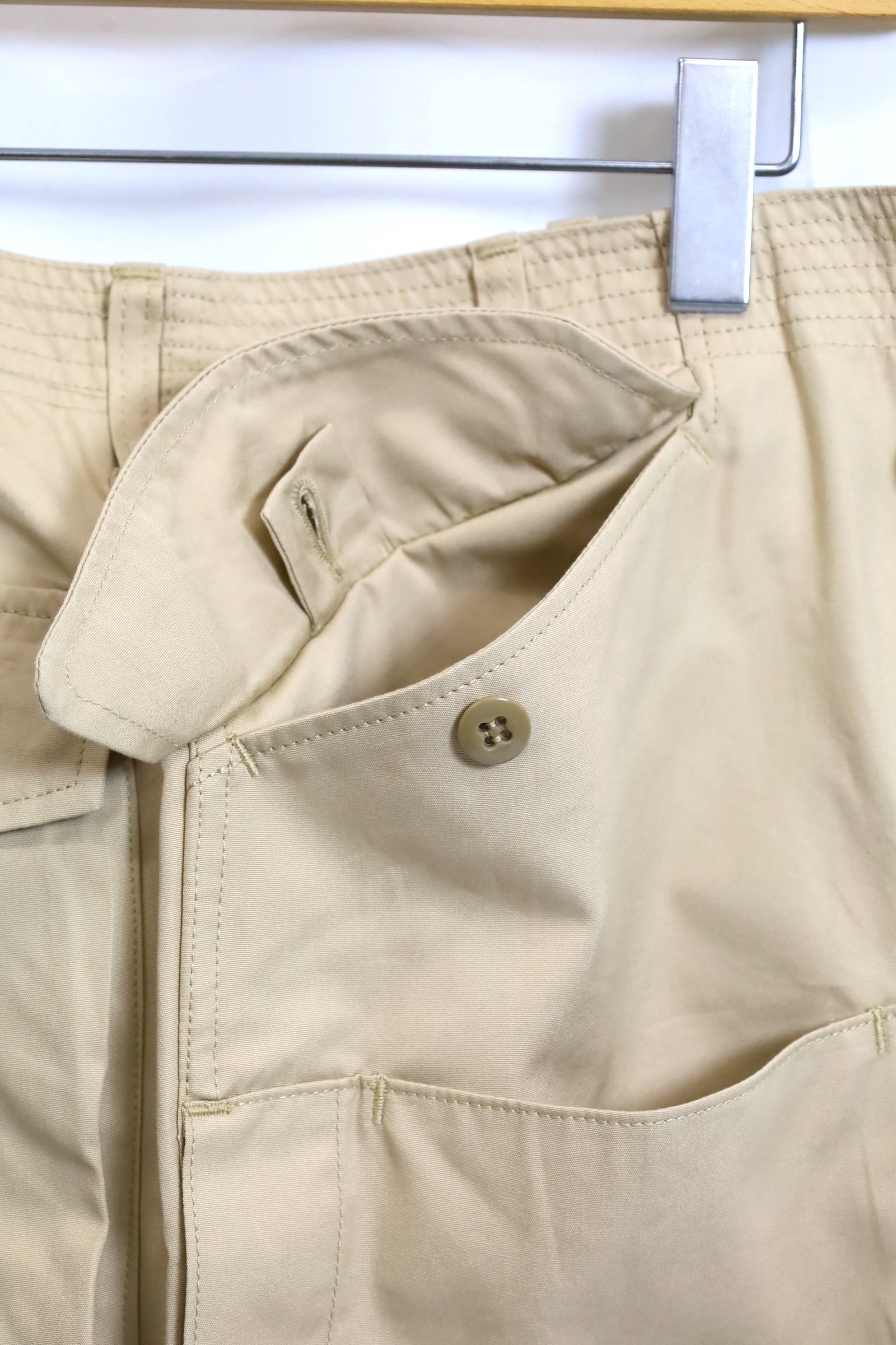 SASSAFRAS / D/C Armor Pants 1/2 – redtriangle