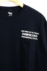 COW BOOKS / Book Vendor Pocket T-shirt-Black×Ivory