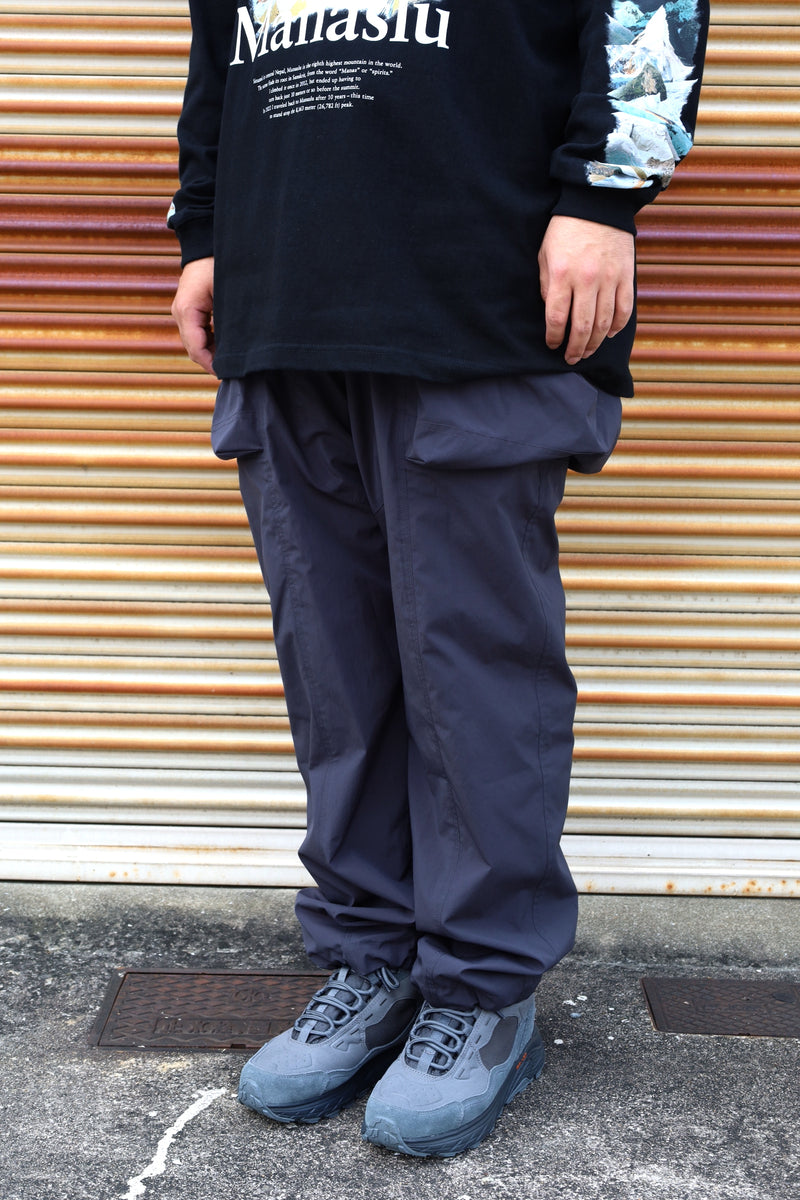 TROVE×GEAR HOLIC / TROVE x Fumihiko Okabe BIG POCKET CARGO PANTS - CHARCOAL 