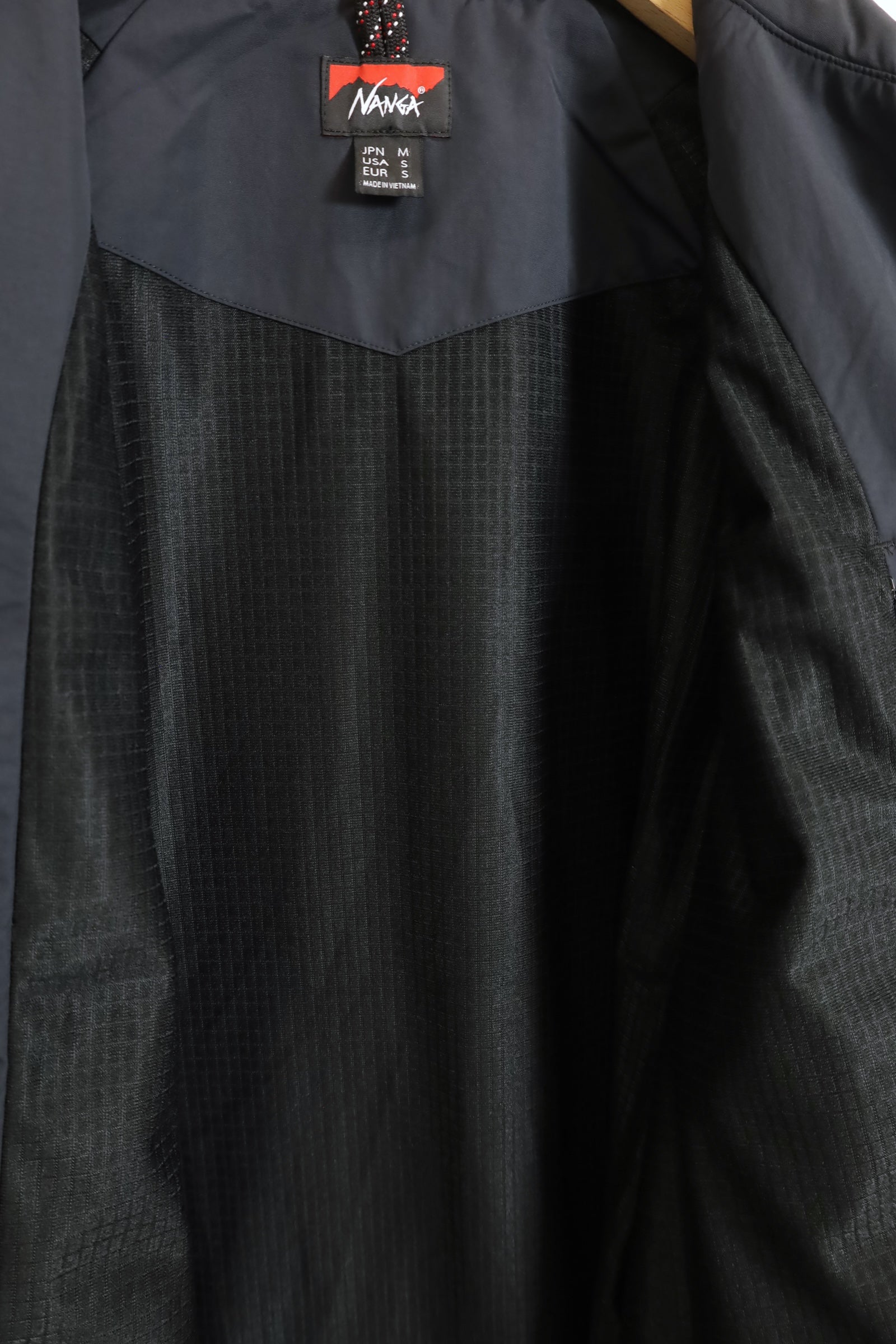 NANGA/NANGA×RYUJI KAMIYAMA COACH JK – redtriangle