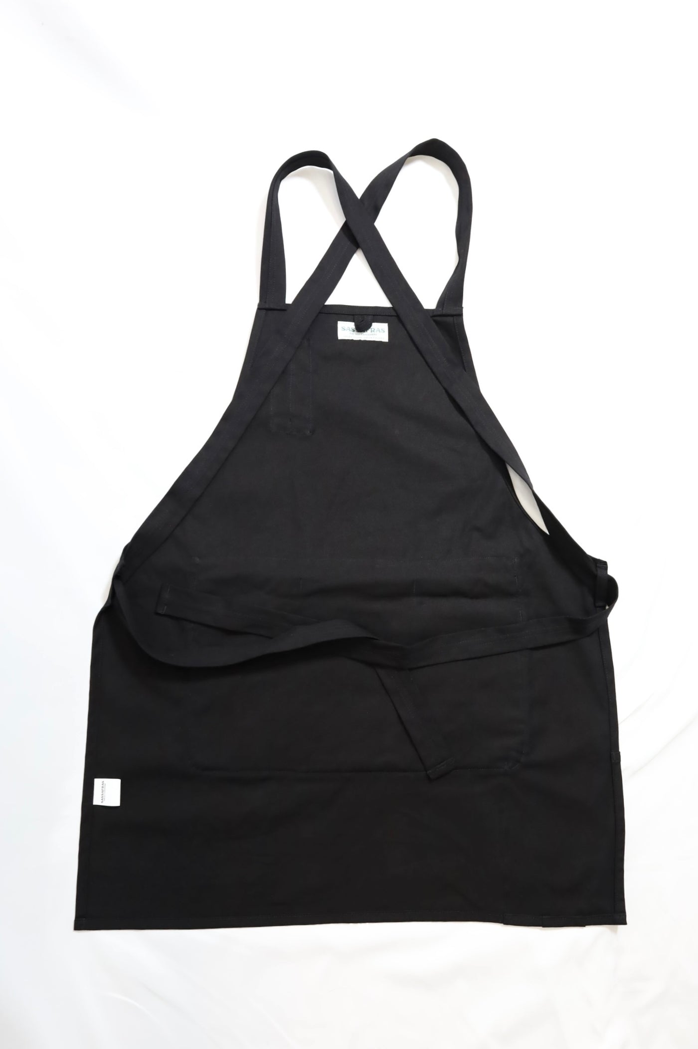 SASSAFRAS/Whole Hole Apron - Black/SF252313 – redtriangle