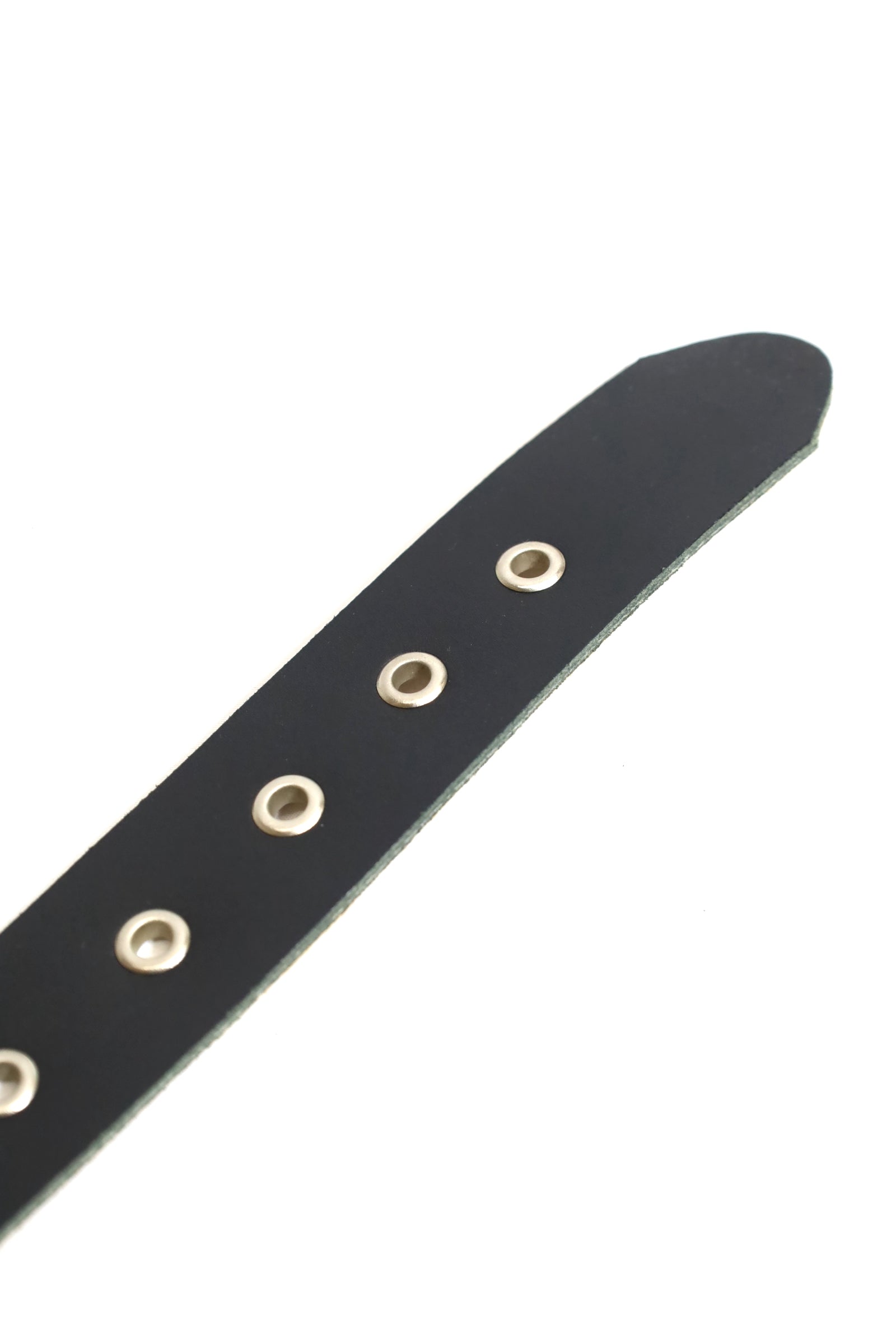 Wendy's of LONDON / 2×1 Small Pyramid Stud Belt – redtriangle