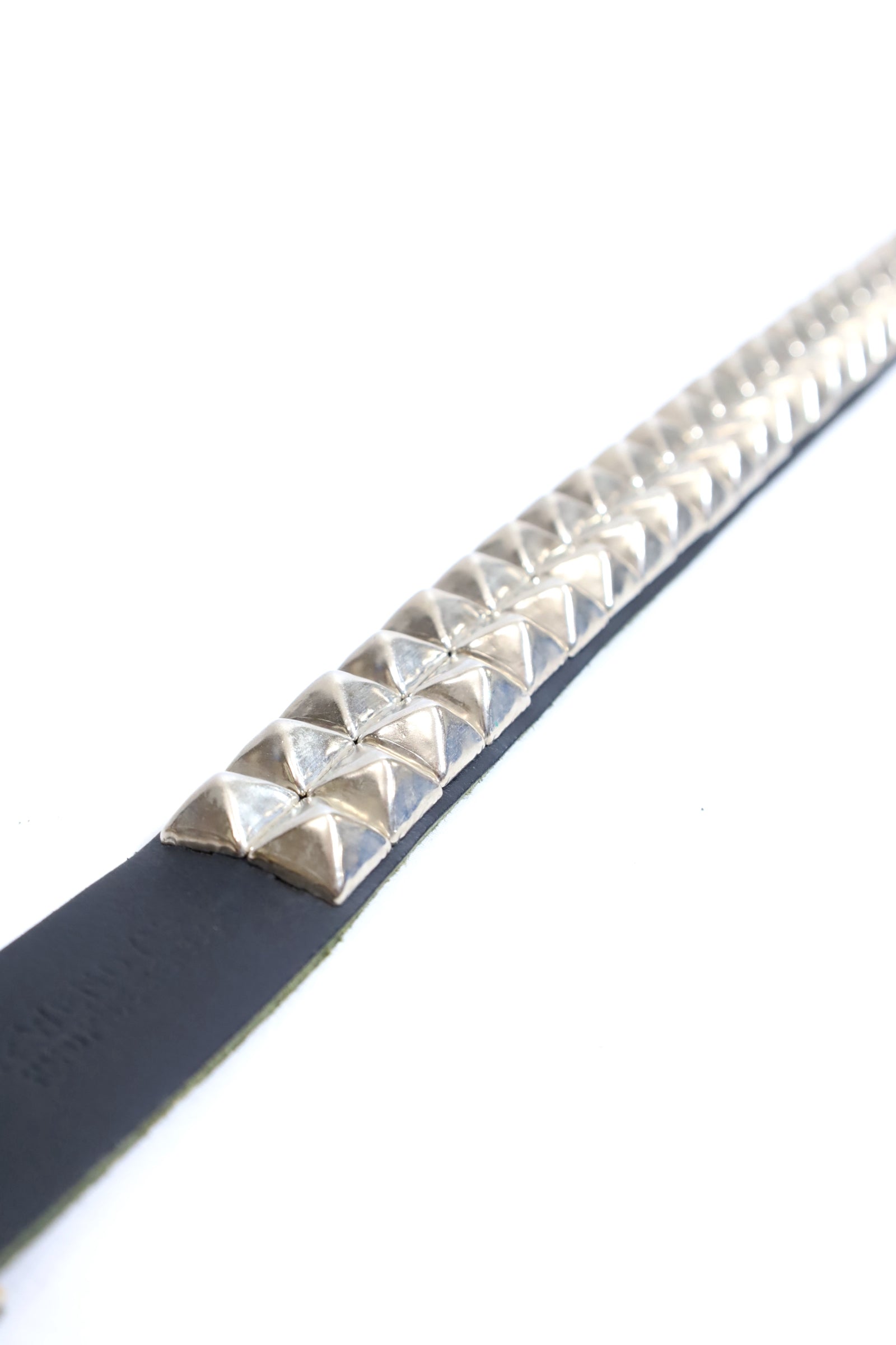 Wendy's of LONDON / 2-Row Large Pyramid Stud Belt – redtriangle