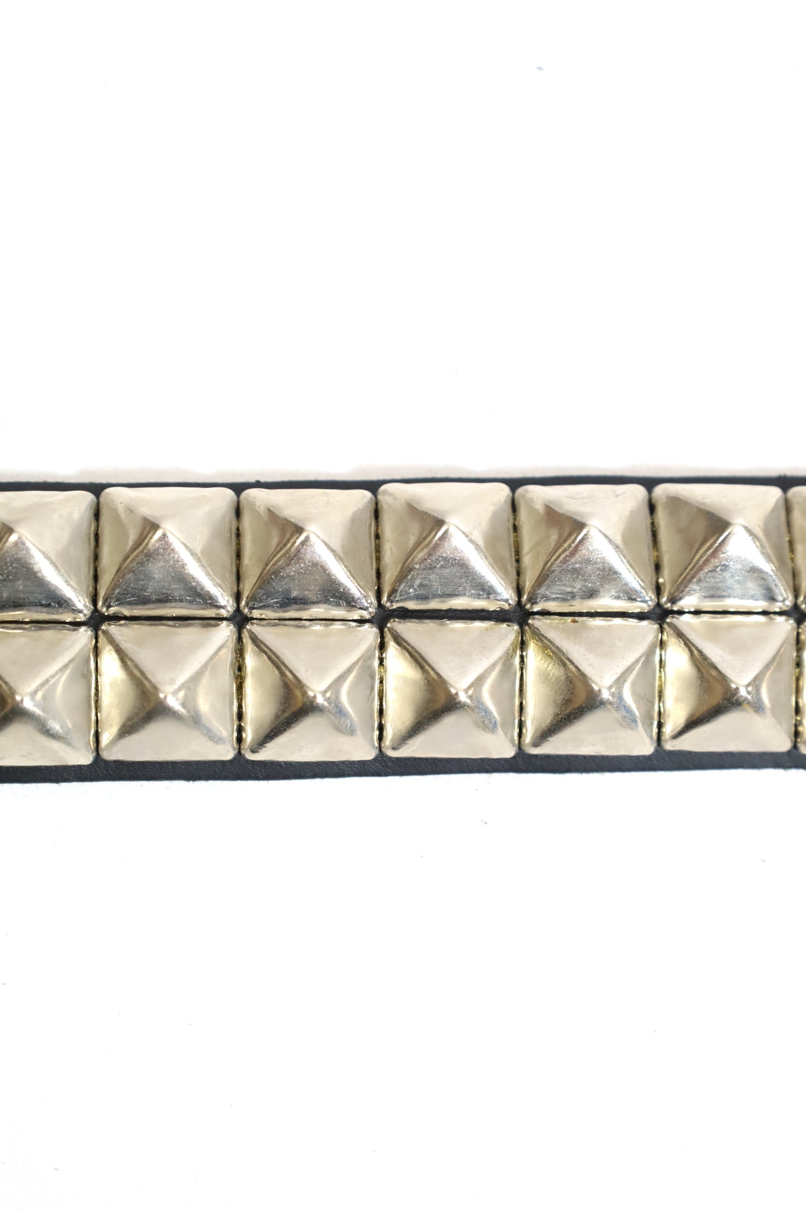 Wendy's of LONDON / 2-Row Large Pyramid Stud Belt – redtriangle