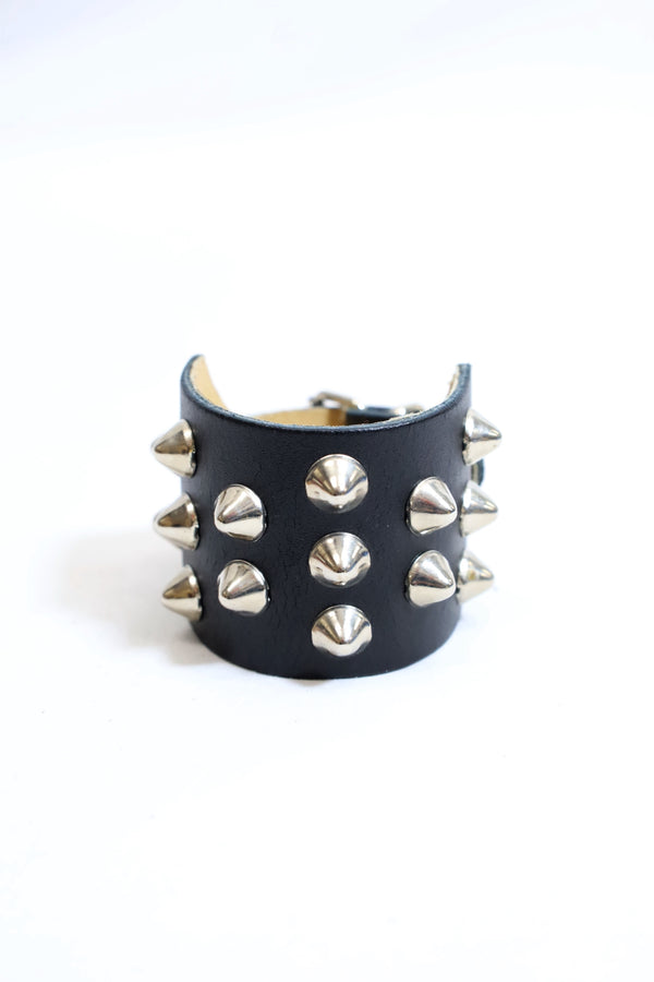 Wendy's of LONDON / 3×2Conical Stud Buckled Wrist Band