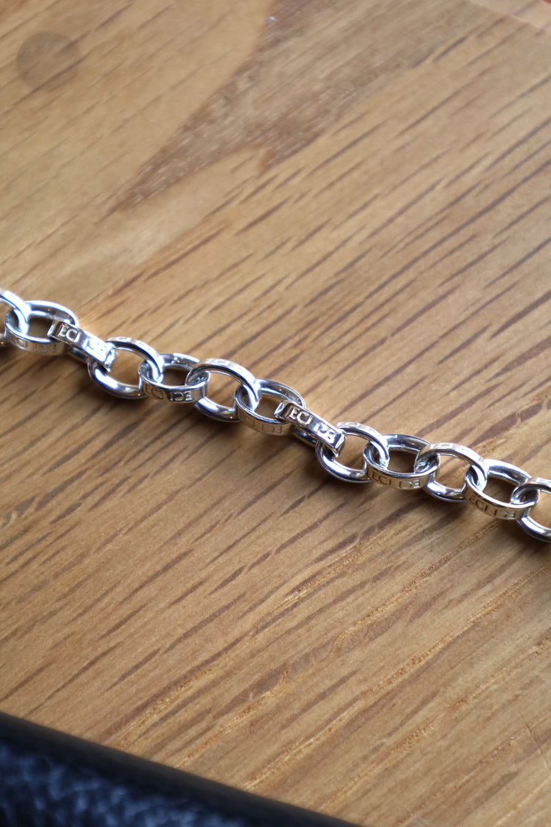 E.N.D / Half rounded chain piece wallet chain