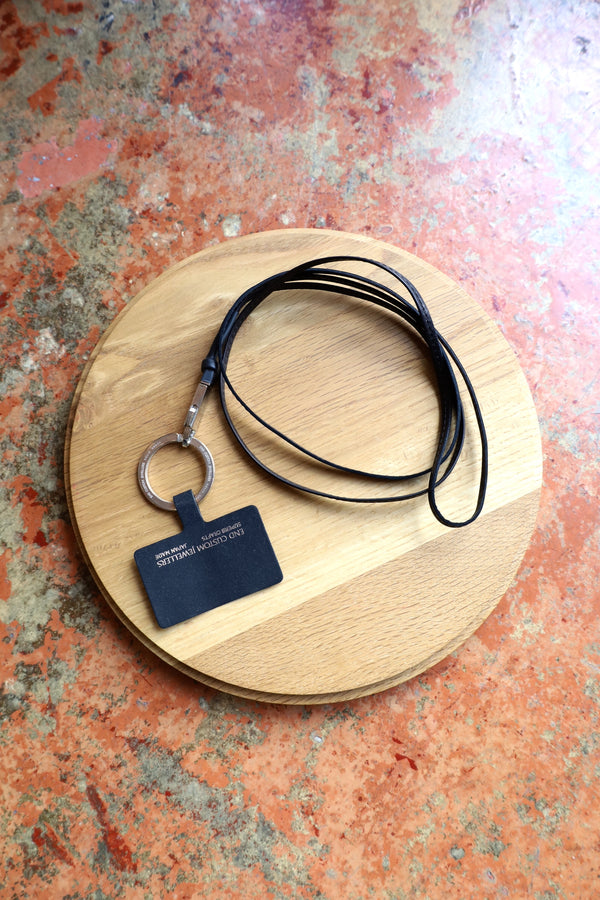 E.N.D / Neck/shoulder leather hook square clasp iphone keyholder