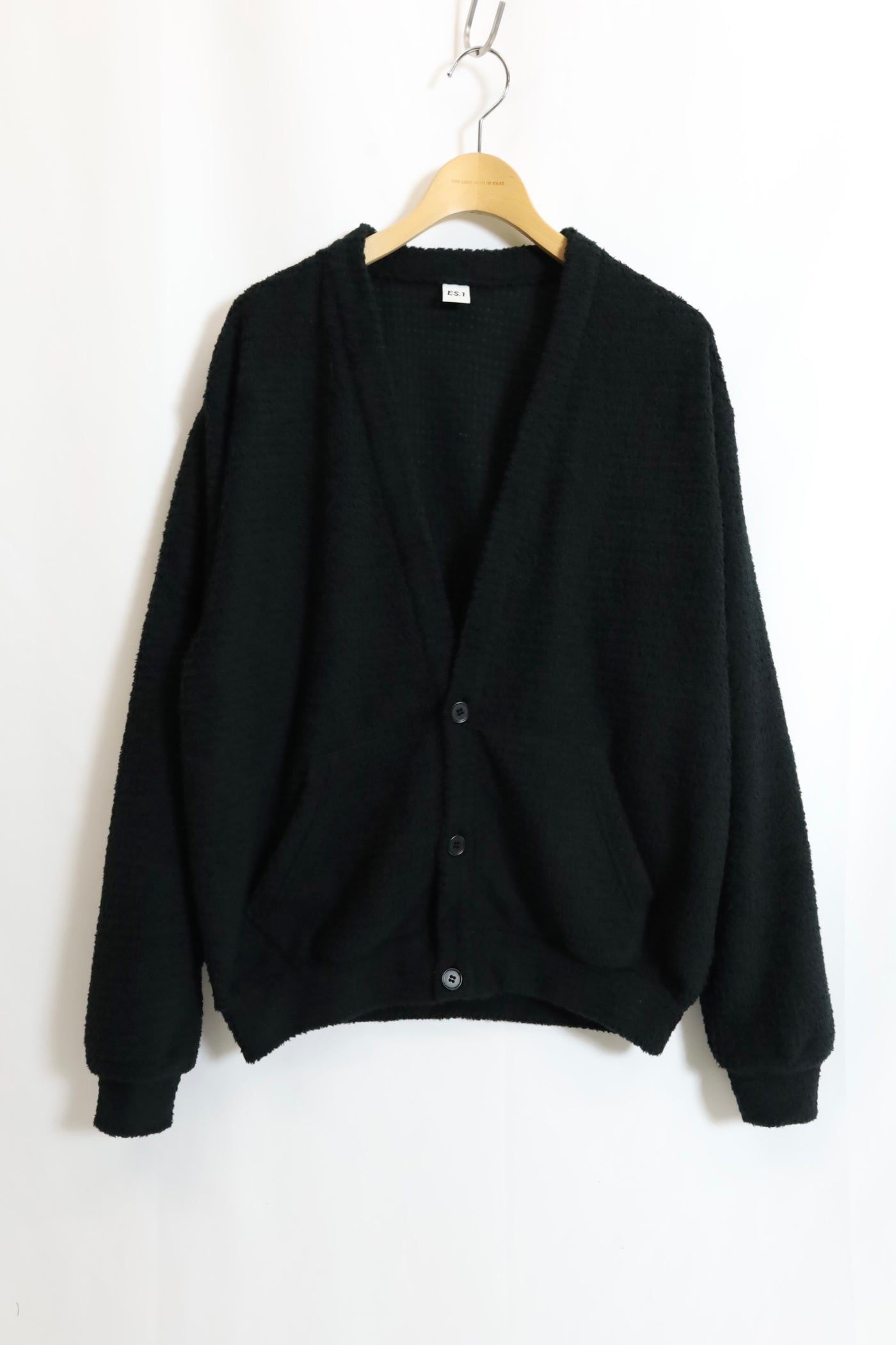 ES.1 / Alpha cardigan - Black – redtriangle