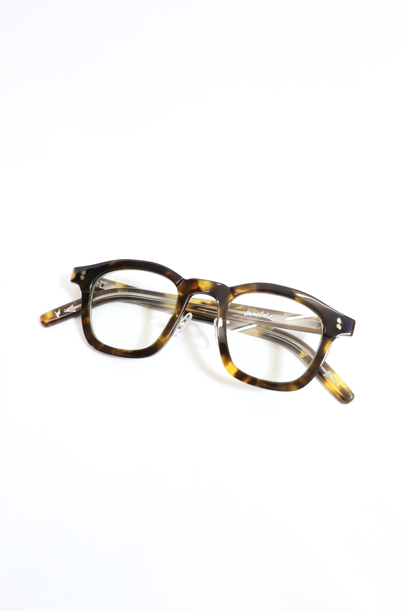 MEGANE ROCK / VECTOR 006-DEMI – redtriangle