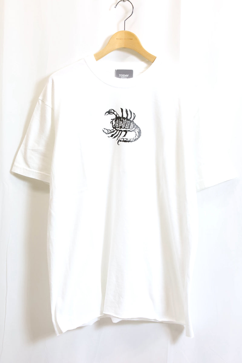 TODAY edition / BRIGHT FUTURE #08 SS Tee - 蠍座/White
