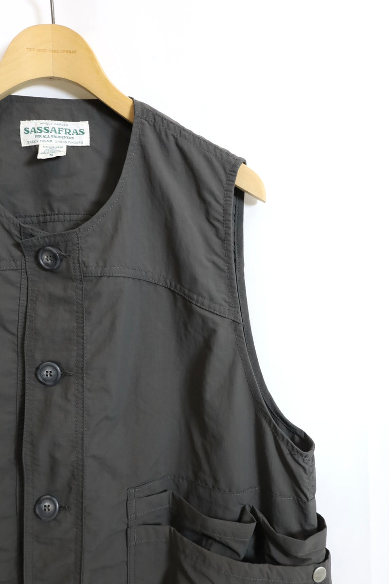 SASSAFRAS / OVERGROWN HIKER VEST - SF262326 – redtriangle
