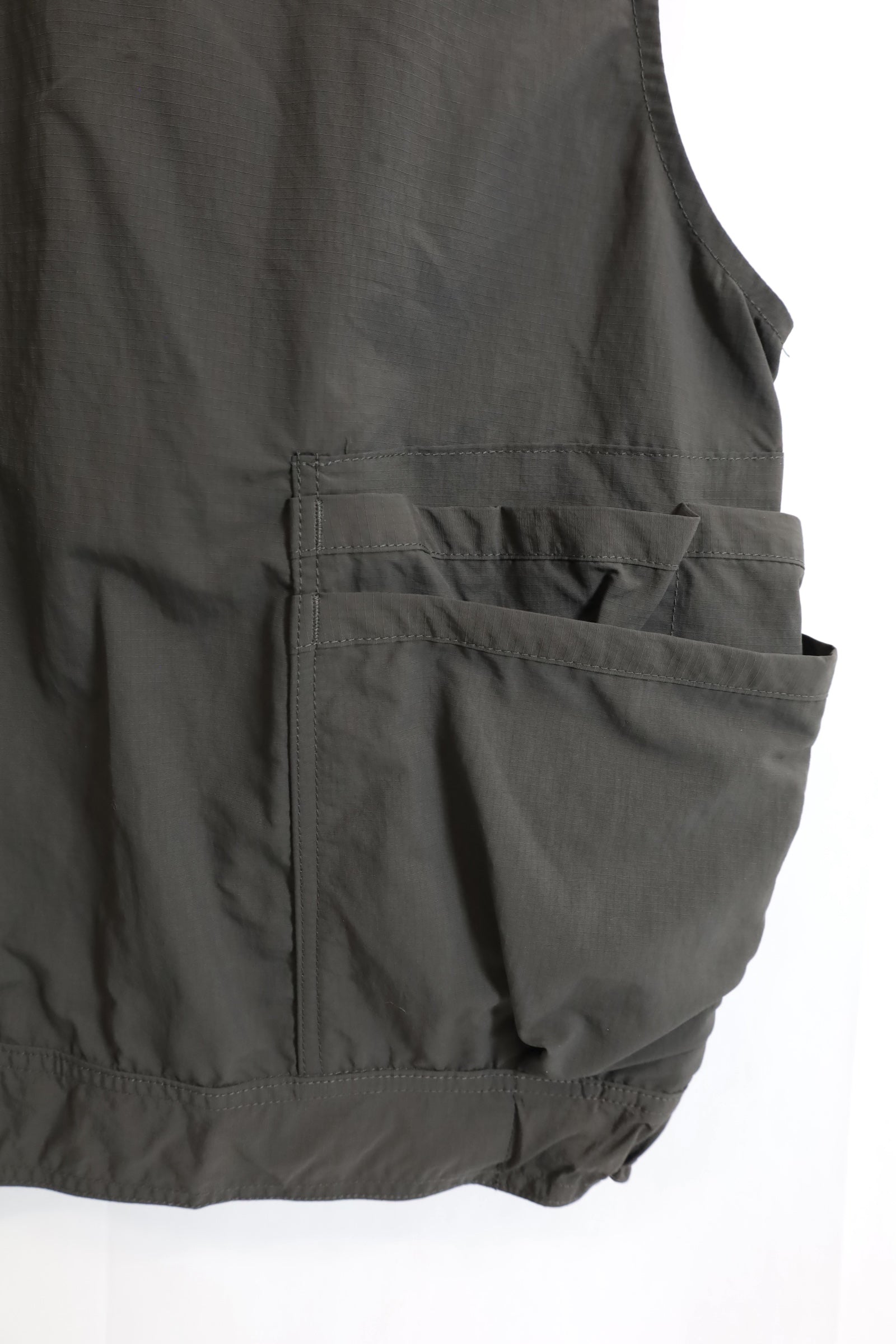 SASSAFRAS / OVERGROWN HIKER VEST - SF262326 – redtriangle