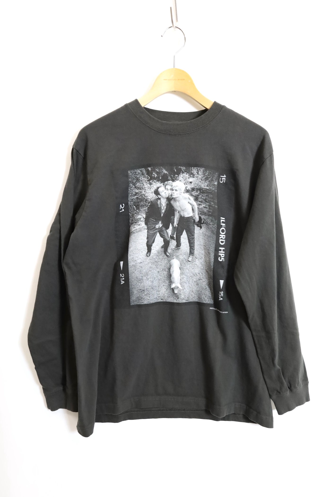 LAWRENCE WATSON/ RED HOT CHILI PEPPERS ILFORD HP5 - Sumi – redtriangle